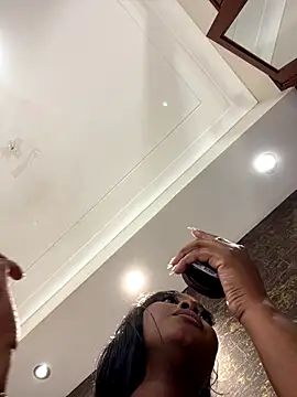 Snapshot of alisonn_moon chatting on October 23, 2025, 10:19 pm alisonn moon online show from October 23, 2025, 10:19 pm