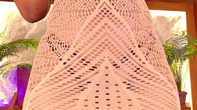 alisonn moon online show from February 17, 2026, 10:40 pm