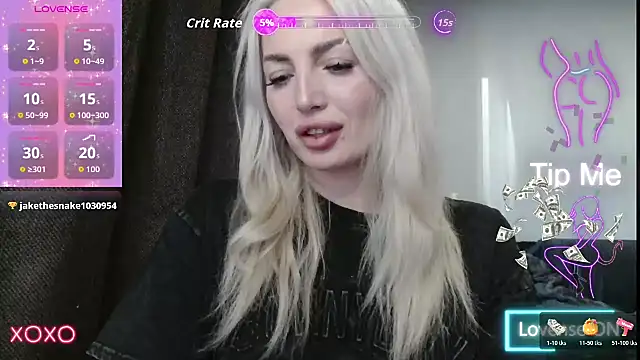 Snapshot of SpaceMarsi chatting on November 17, 2025, 3:21 am SpaceMarsi online show from November 17, 2025, 3:21 am