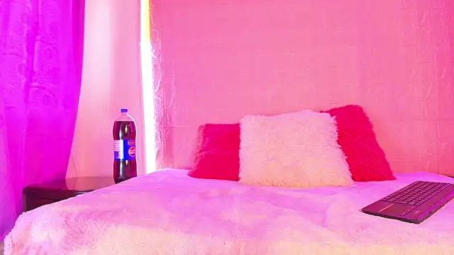 Baby Kinky- online show from September 18, 2025, 2:42 pm