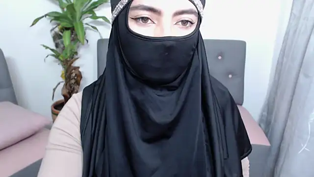 Snapshot of jade_nassar chatting on October 3, 2025, 8:10 pm jade nassar online show from October 3, 2025, 8:10 pm