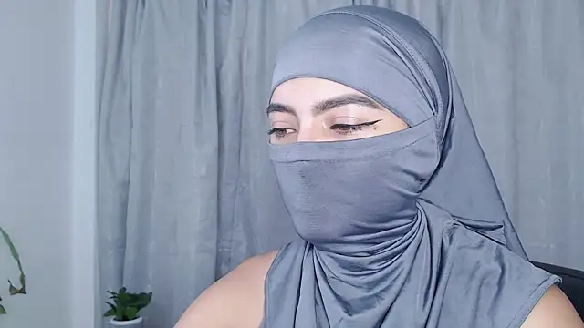 Snapshot of jade_nassar chatting on May 8, 2026, 12:47 am jade nassar online show from May 8, 2026, 12:47 am