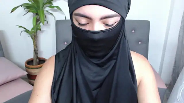 Snapshot of jade_nassar chatting on October 13, 2025, 11:56 am jade nassar online show from October 13, 2025, 11:56 am