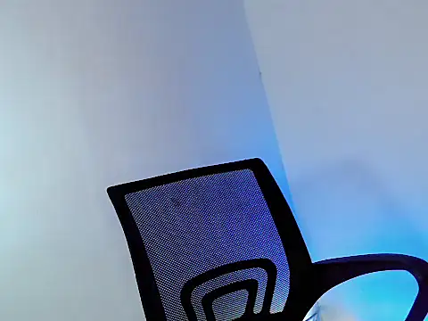 your hottest kim online show from March 12, 2026, 2:39 am