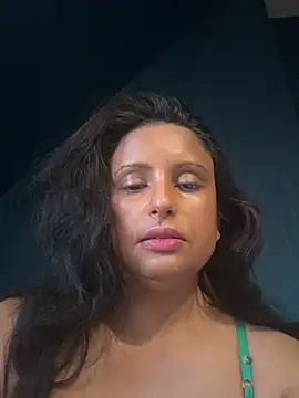 Angelaarayexx online show from April 18, 2026, 5:10 am
