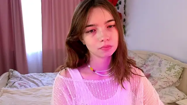 Evi Brook online show from April 24, 2026, 12:51 pm