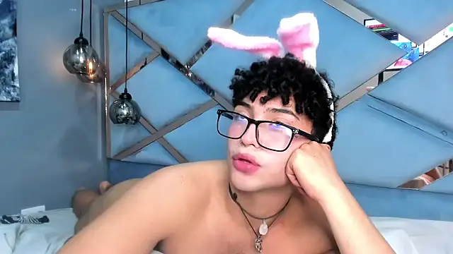 Snapshot of Valentin0_3 chatting on November 6, 2025, 9:08 pm Valentin0 3 online show from November 6, 2025, 9:08 pm