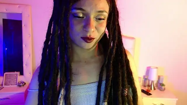 elapetitie online show from September 24, 2025, 4:08 am