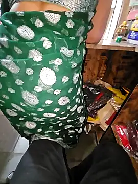 Snapshot of indianhotwife639 chatting on September 12, 2025, 5:29 am indianhotwife639 online show from September 12, 2025, 5:29 am