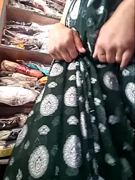 Snapshot of indianhotwife639 chatting on September 16, 2025, 6:47 am indianhotwife639 online show from September 16, 2025, 6:47 am