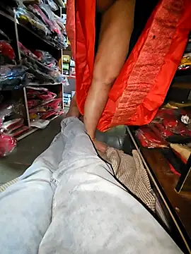 Snapshot of indianhotwife639 chatting on October 3, 2025, 11:56 am indianhotwife639 online show from October 3, 2025, 11:56 am