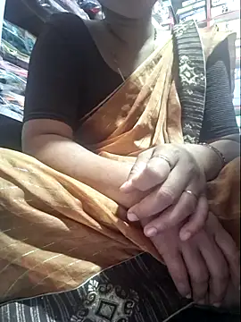 Snapshot of indianhotwife639 chatting on September 9, 2025, 8:57 am indianhotwife639 online show from September 9, 2025, 8:57 am