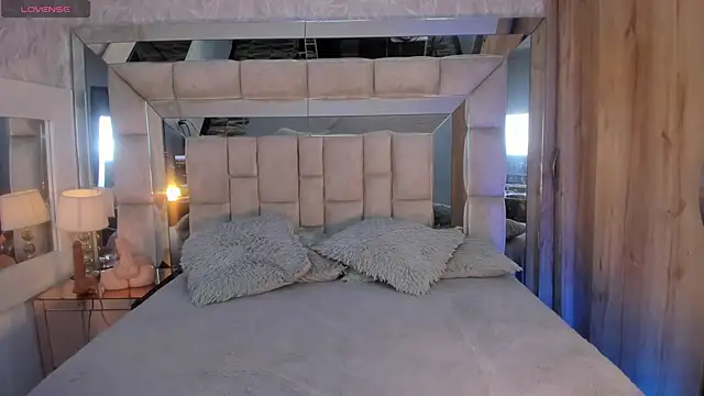 MaddyGray  online show from November 2, 2025, 11:04 am