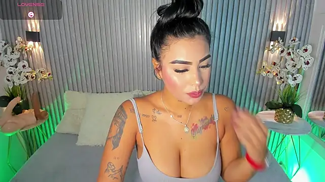 MaddyGray  online show from September 23, 2025, 4:14 pm