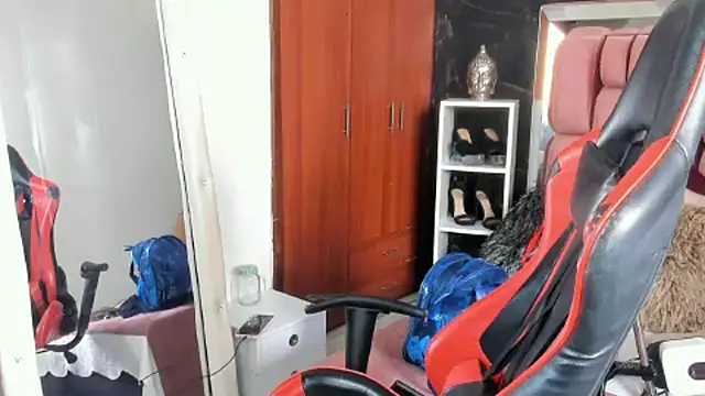 sara slut21 online show from February 21, 2025, 5:09 pm