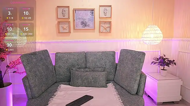 LoonaNyx online show from November 10, 2025, 11:37 am