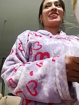 Snapshot of Adarha_Ramirez chatting on November 21, 2025, 12:31 am Adarha Ramirez online show from November 21, 2025, 12:31 am