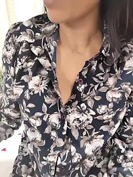 Snapshot of Shalu_G chatting on November 6, 2025, 6:50 am Shalu G online show from November 6, 2025, 6:50 am