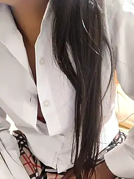 Snapshot of Shalu_G chatting on December 15, 2025, 8:20 am Shalu G online show from December 15, 2025, 8:20 am