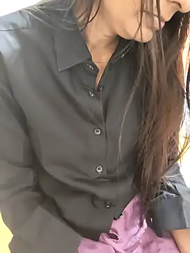 Snapshot of Shalu_G chatting on November 7, 2025, 7:02 am Shalu G online show from November 7, 2025, 7:02 am