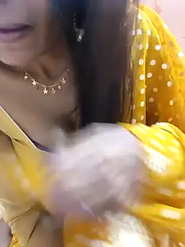 Snapshot of Shalu_G chatting on December 23, 2025, 8:13 am Shalu G online show from December 23, 2025, 8:13 am