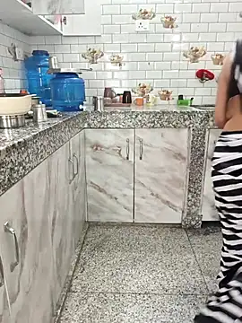 Snapshot of Shalu_G chatting on November 29, 2025, 3:17 am Shalu G online show from November 29, 2025, 3:17 am