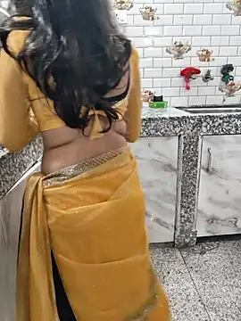 Snapshot of Shalu_G chatting on November 18, 2025, 5:38 pm Shalu G online show from November 18, 2025, 5:38 pm