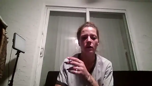 LaylaRainVIP online show from September 22, 2025, 5:02 am