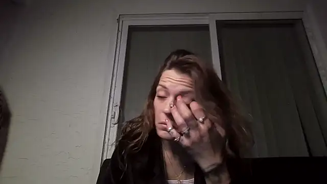 LaylaRainVIP online show from December 15, 2025, 12:00 pm