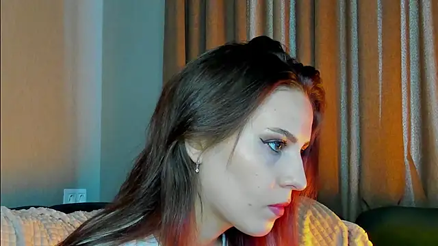 Snapshot of Forever_Smiler chatting on September 15, 2025, 9:21 am Forever Smiler online show from September 15, 2025, 9:21 am