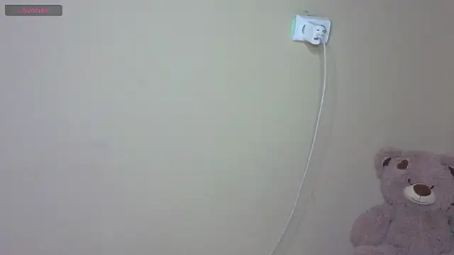 Snapshot of Forever_Smiler chatting on April 15, 2026, 6:12 pm Forever Smiler online show from April 15, 2026, 6:12 pm