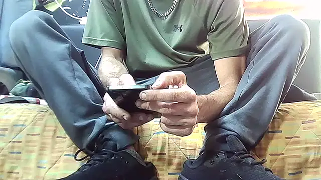 lovehairymature90 online show from November 10, 2025, 11:04 am