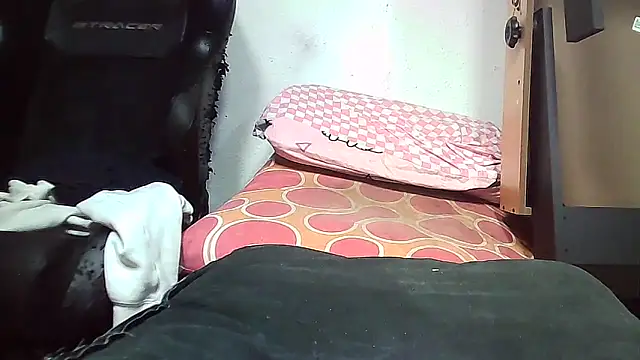 Snapshot of lovehairymature90 chatting on March 1, 2026, 2:39 pm lovehairymature90 online show from March 1, 2026, 2:39 pm