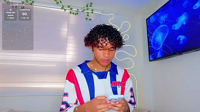 Snapshot of Aaron_Wiinter chatting on February 3, 2026, 7:30 pm Aaron Wiinter online show from February 3, 2026, 7:30 pm