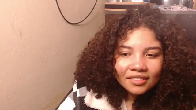 madelene online show from November 28, 2025, 2:56 am