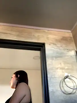 Snapshot of Linda_LS chatting on September 25, 2025, 2:01 pm Linda LS online show from September 25, 2025, 2:01 pm