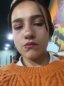 Snapshot of MiaRousexxx_ chatting on January 14, 2026, 4:38 am MiaRousexxx online show from January 14, 2026, 4:38 am