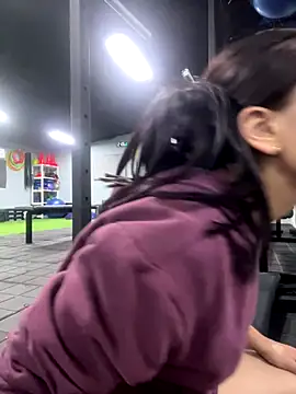 Snapshot of MiaRousexxx_ chatting on December 21, 2025, 2:13 am MiaRousexxx online show from December 21, 2025, 2:13 am