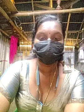 Snapshot of Tamildivya18 chatting on December 18, 2025, 4:39 am Tamildivya18 online show from December 18, 2025, 4:39 am