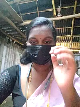 Snapshot of Tamildivya18 chatting on October 10, 2025, 5:30 am Tamildivya18 online show from October 10, 2025, 5:30 am