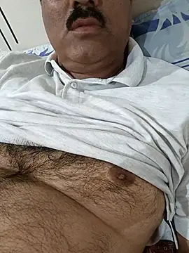 moonflower25 online show from November 4, 2025, 9:13 am