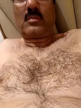 moonflower25 online show from December 1, 2025, 6:09 pm