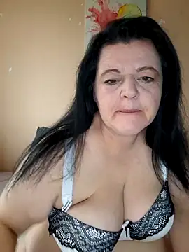 Snapshot of BlacReign chatting on November 20, 2025, 12:06 pm BlacReign online show from November 20, 2025, 12:06 pm