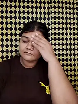 Snapshot of Meenu_tiwari chatting on September 28, 2025, 11:28 am Meenu tiwari online show from September 28, 2025, 11:28 am