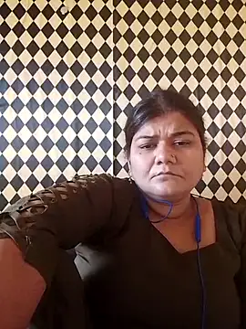 Snapshot of Meenu_tiwari chatting on October 4, 2025, 11:23 am Meenu tiwari online show from October 4, 2025, 11:23 am
