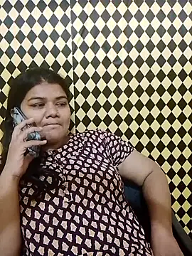 Snapshot of Meenu_tiwari chatting on September 19, 2025, 6:56 pm Meenu tiwari online show from September 19, 2025, 6:56 pm