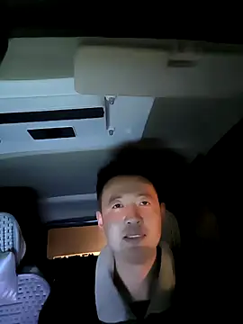 huanhuanaaaaa online show from February 13, 2026, 10:37 am