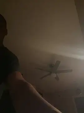 Snapshot of ThickDic28 chatting on February 20, 2026, 6:37 am ThickDic28 online show from February 20, 2026, 6:37 am