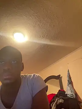 Snapshot of ThickDic28 chatting on February 25, 2026, 6:41 pm ThickDic28 online show from February 25, 2026, 6:41 pm