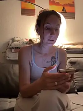Emilia Mausi online show from May 24, 2026, 7:03 pm